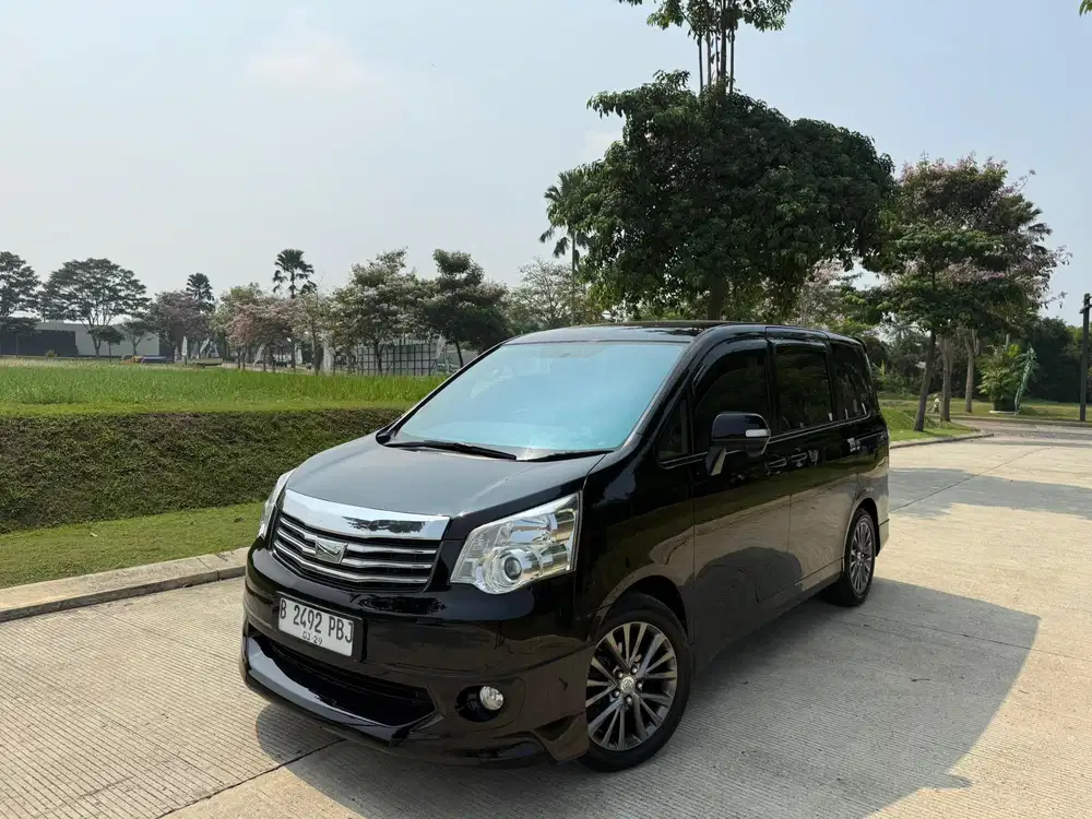 ‎Toyota Nav1 V Automatic 2013 Hitam