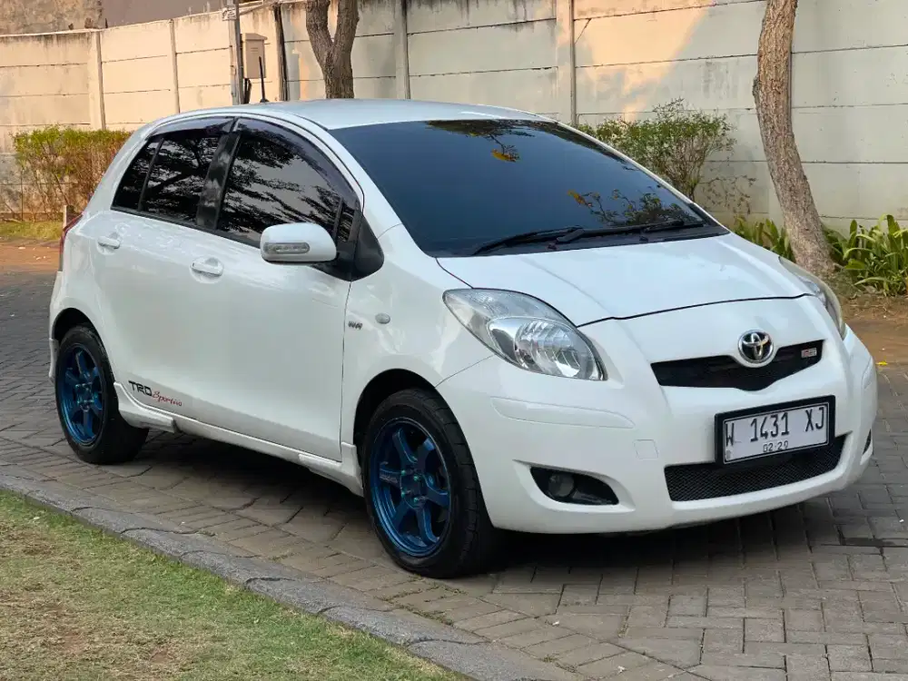 Toyota Yaris J matic