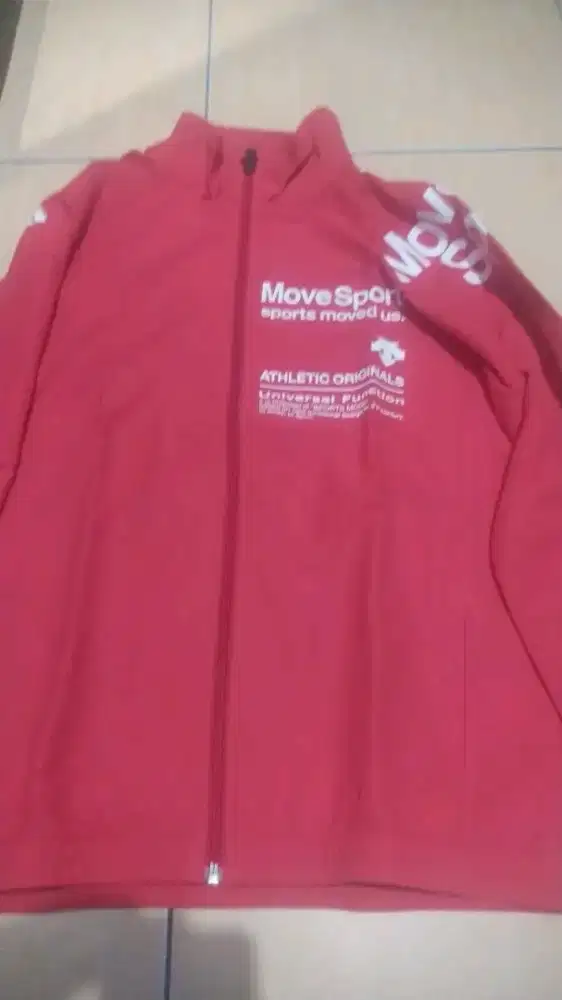 Jaket olahraga windbreaker move sport ori