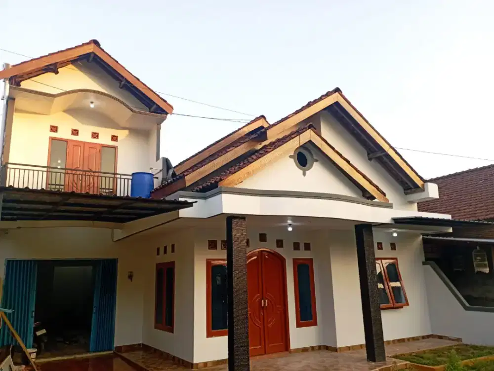Rumah Dijual 2lantai, Bandungrejo, 700jt Nego