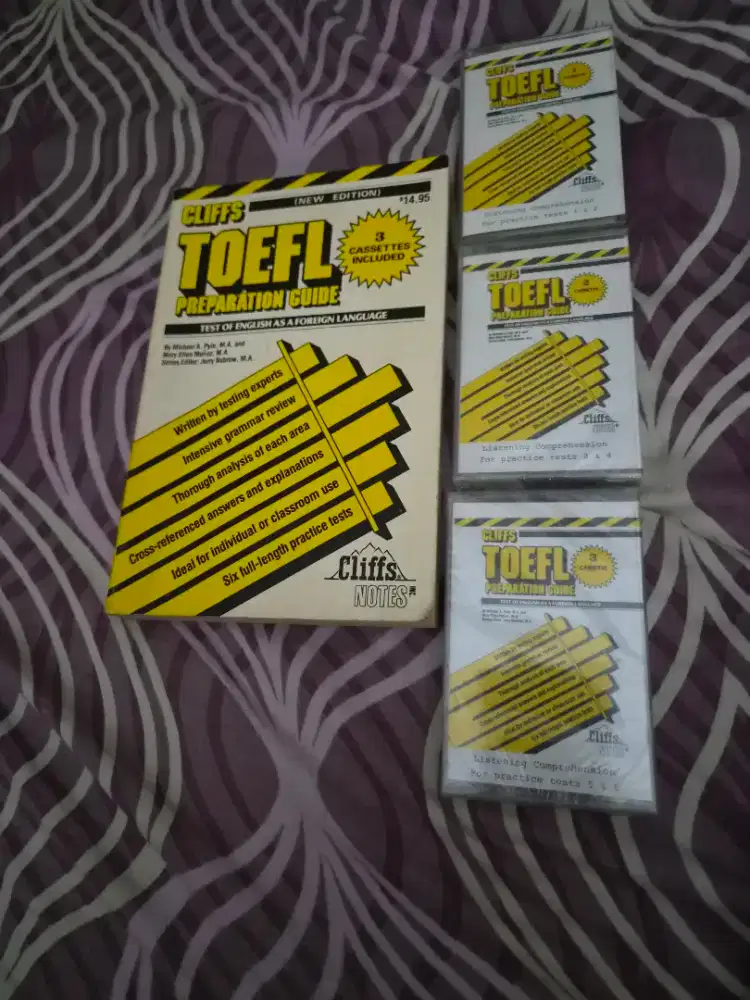 Dijual buku TOEFL dan 3 buah kaset