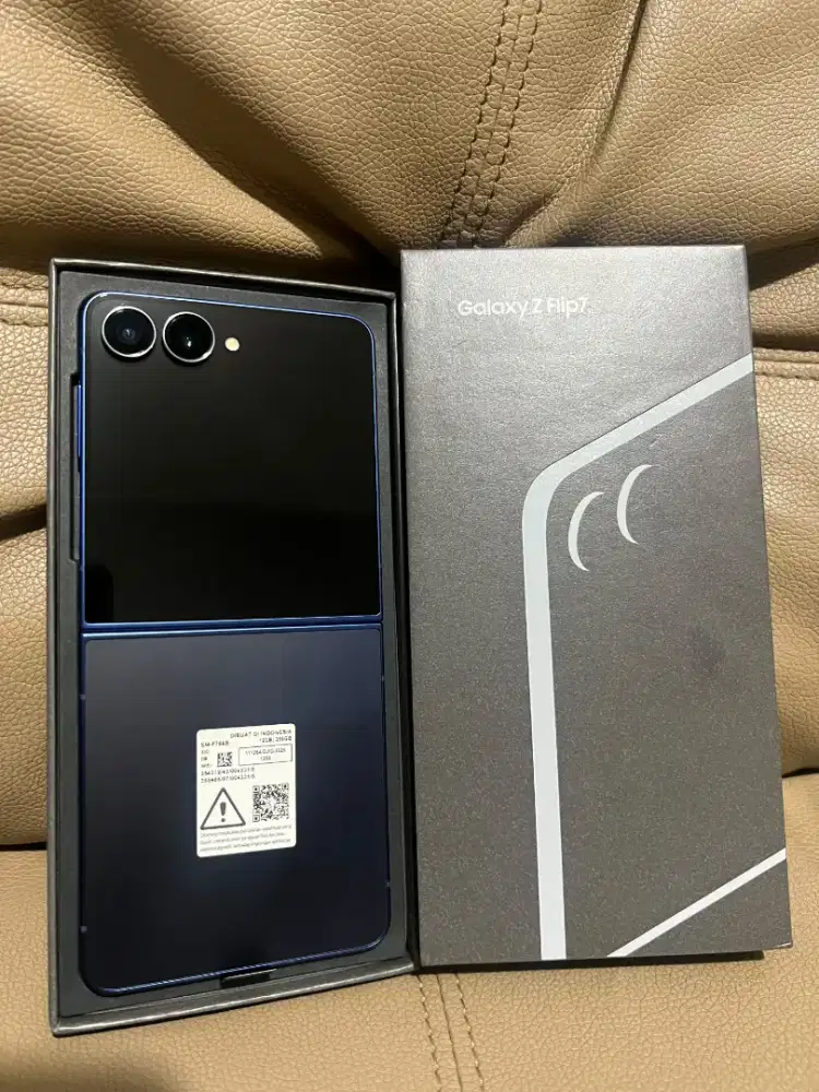 Samsung ZFlip 7 256GB SEIN BNOB