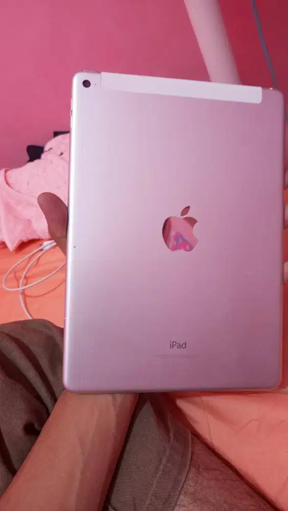 iPad Air 2 in - jual cepat yang minat gasss  temuan di rumah