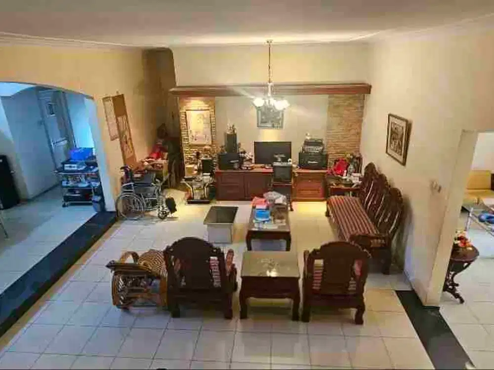 rumah mewah 2 lt harga tanah bonus bangunan di jalan kembar permata jingga ( pj ) suhat samping green orchid dan sangat dekat kampus UB Brawijaya, BU SEGERA