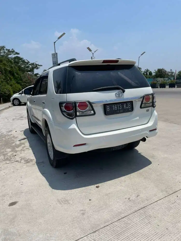 Toyota Fortuner 2011 Bensin