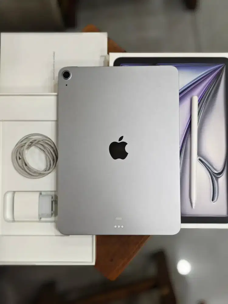 Ipad Air M4 11 128 gb wifi Resmi ibox sebulan pakai