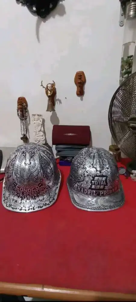 Helm ukir jadul