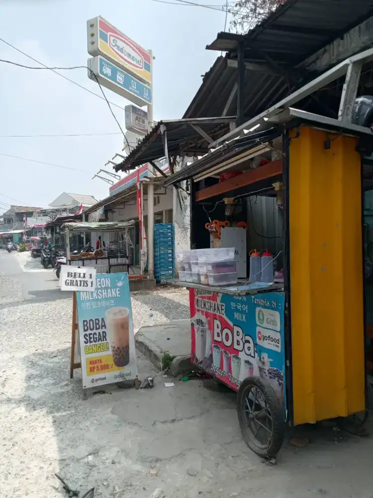 DIBUTUHKAN SEGERA KARYAWAN UNTUK JAGA STAND MINUMAN