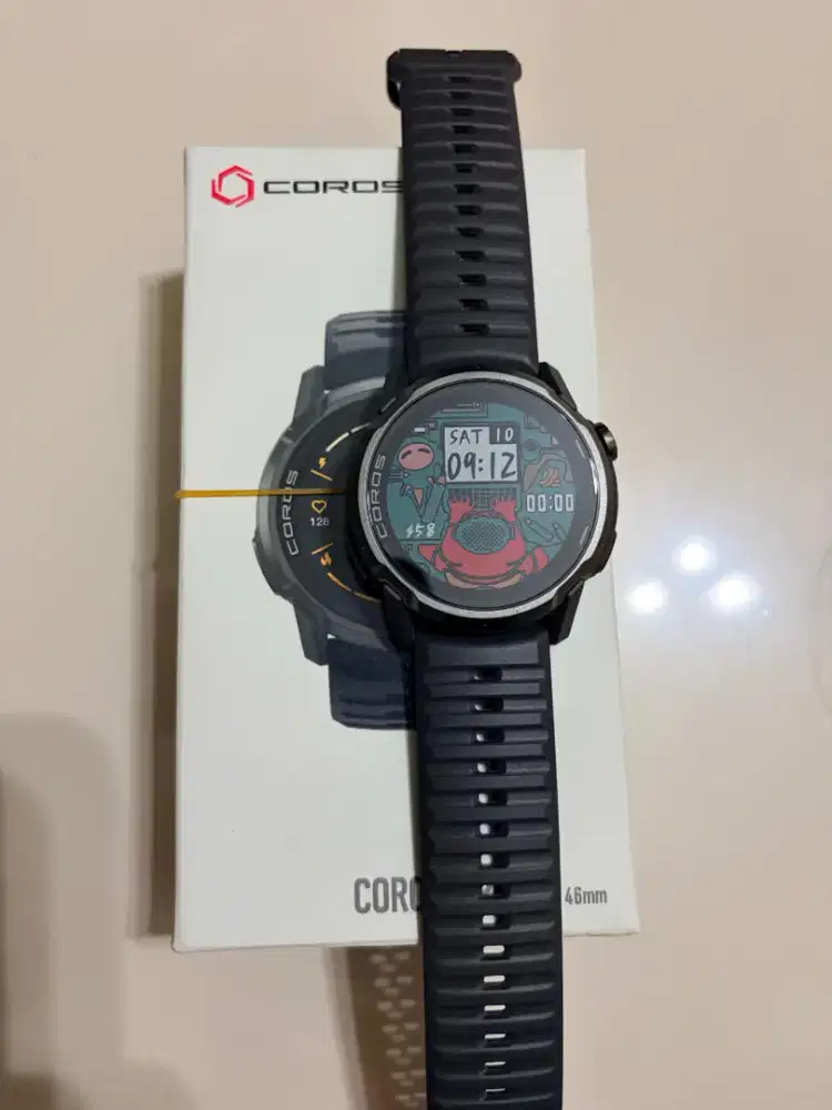 Jam sport Coros APEX 4 black resmi pembelian sept 2026