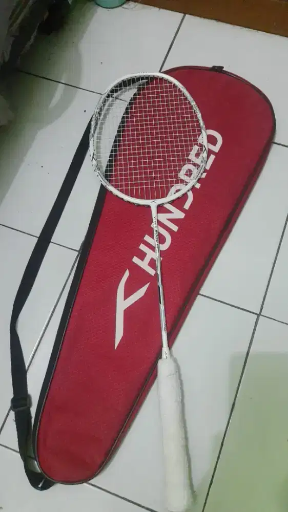Raket hundred viper 9000 atk