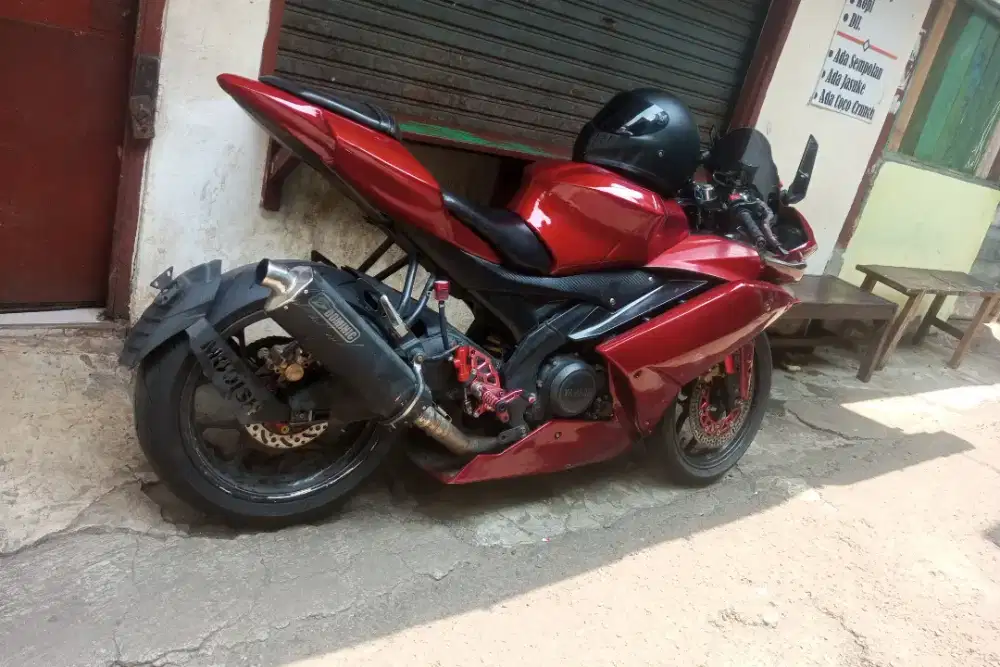 Motor Yamaha R15V2