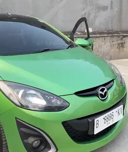 Dijual Mazda 2  (2010)