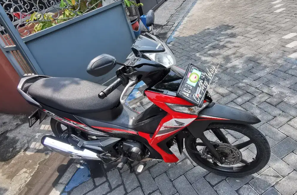 Honda Supra 125 Fi tahun 2021 terawat