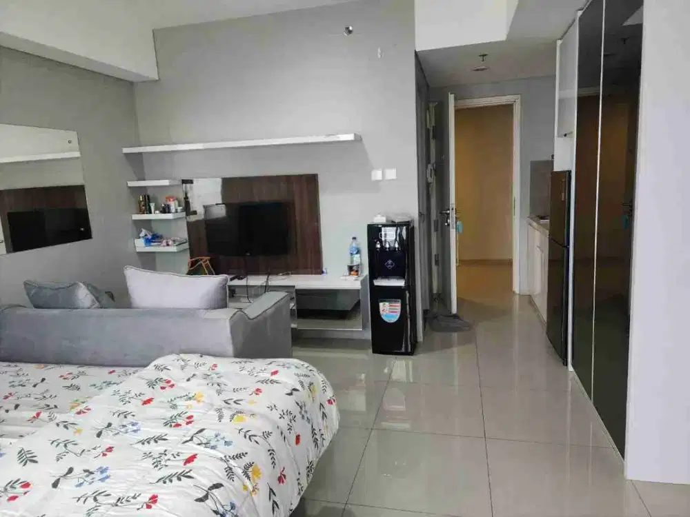 Studio lantai rendah apartemen breeze