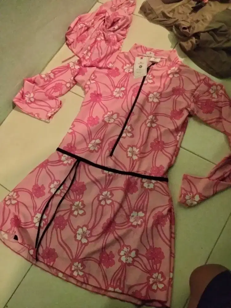 BAJU RENANG WANITA DEWASA