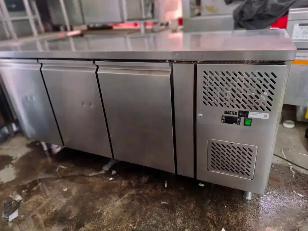 Ucc 3 pintu mastercool