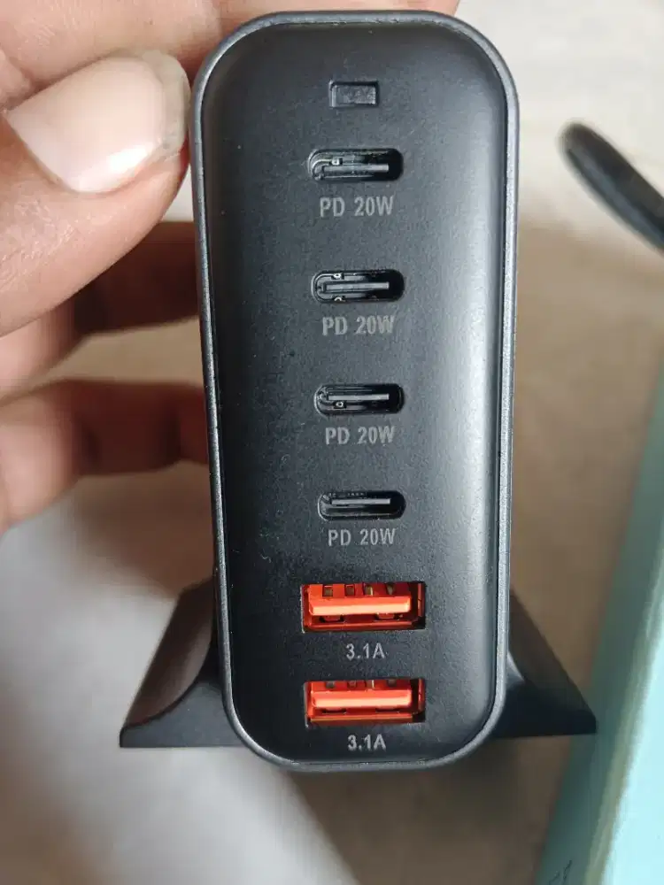 Desktop fast charger