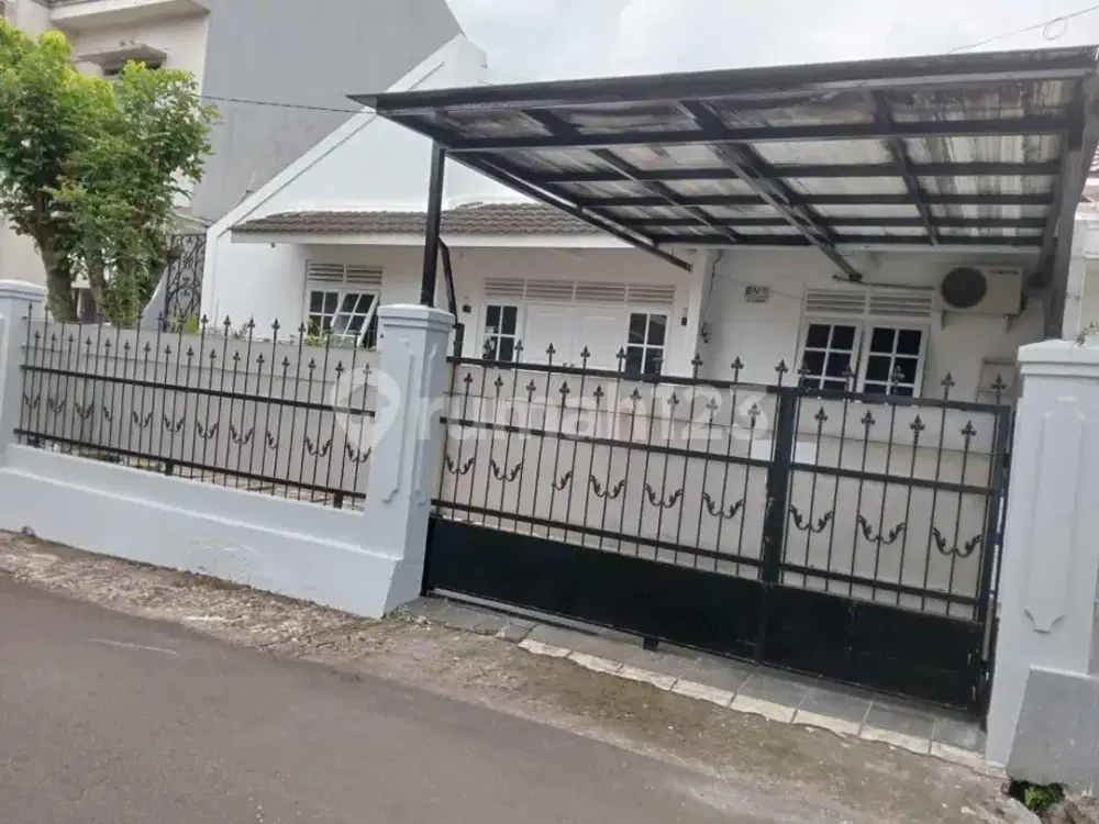 Rumah 1 Lantai di Lokasi Pusat Kota, 5 Menit ke Akses R3