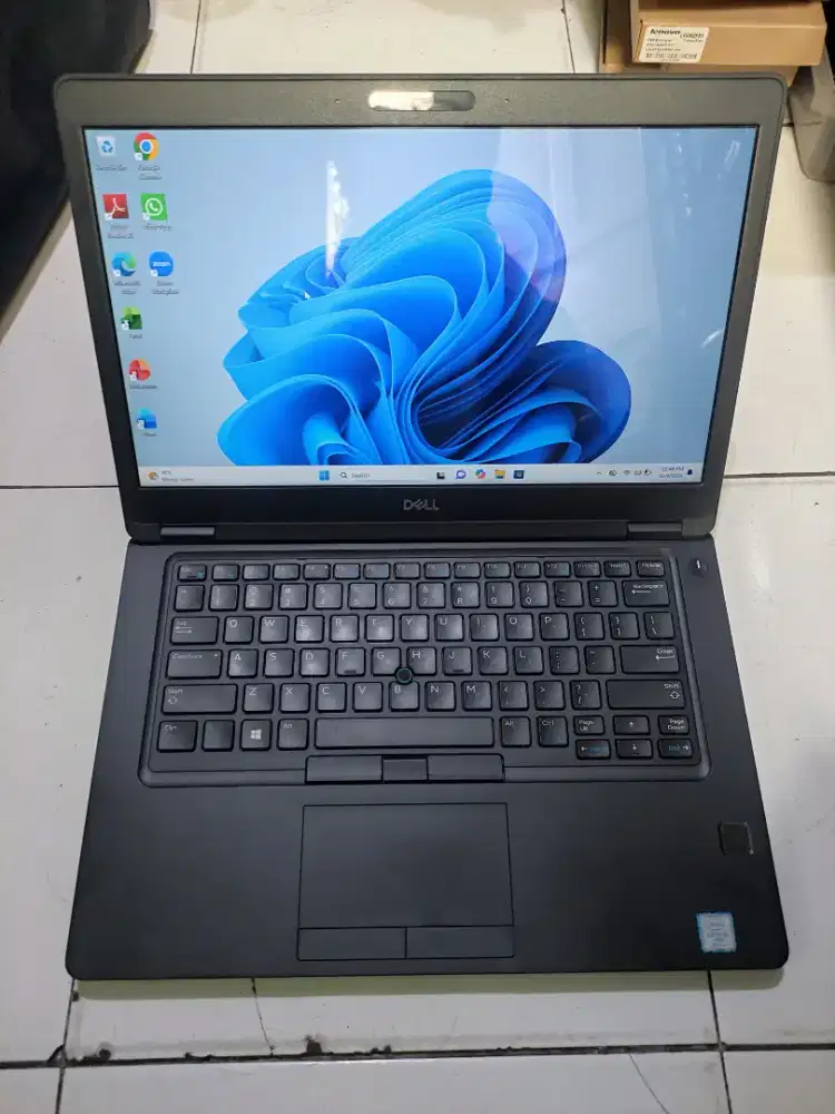 Dijual Laptop Dell Core i5 Gen 7, RAM 8GB, SSD 256GB, Full HD