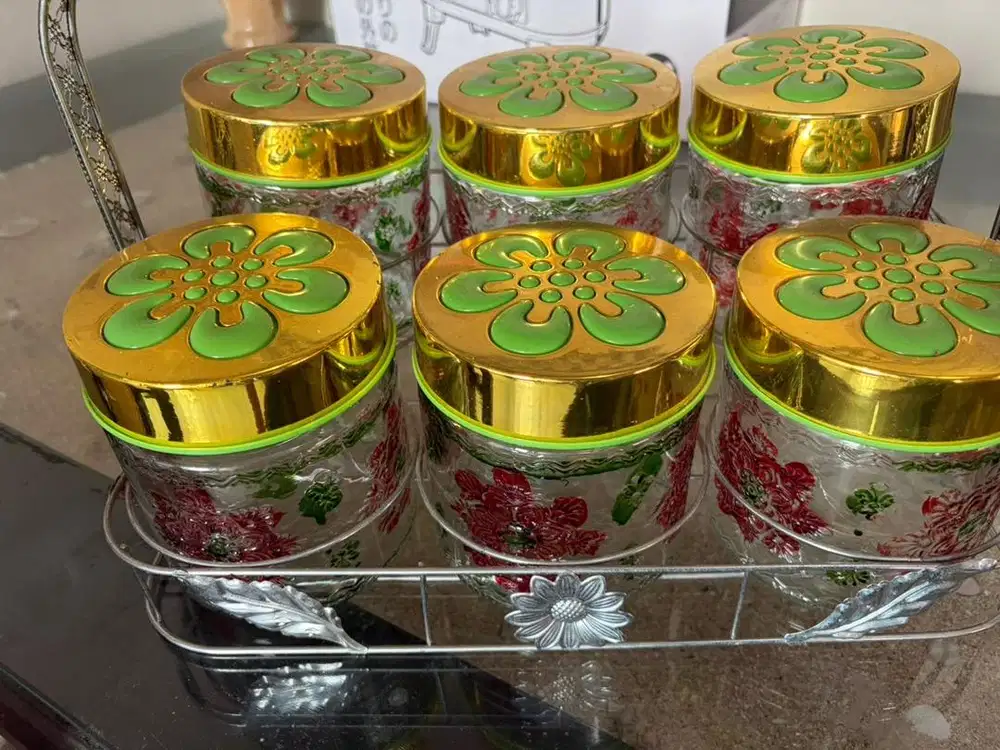 Toples satu set isi 6