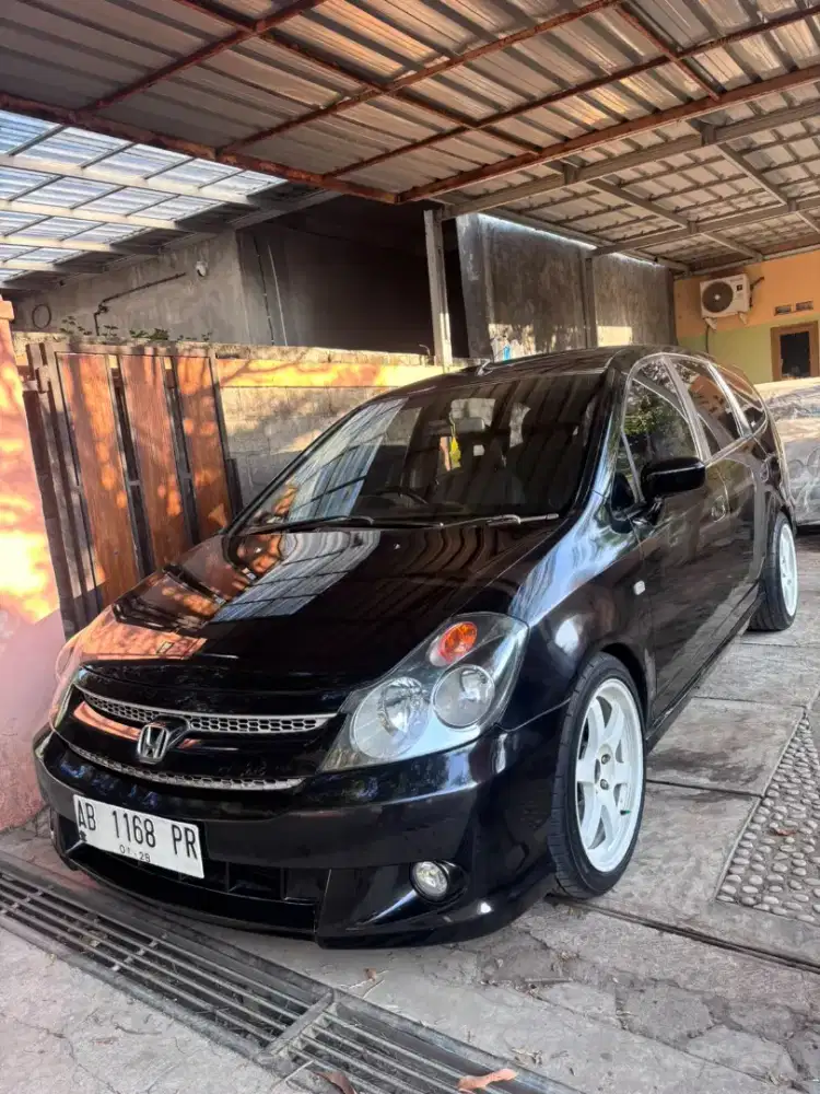 Honda Stream 2.0