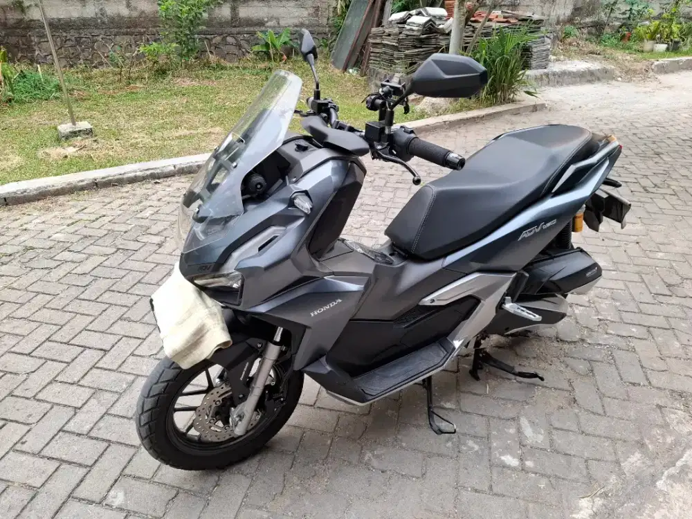 Honda ADV 160 CBS Tahun 2024 Dynamic Grey