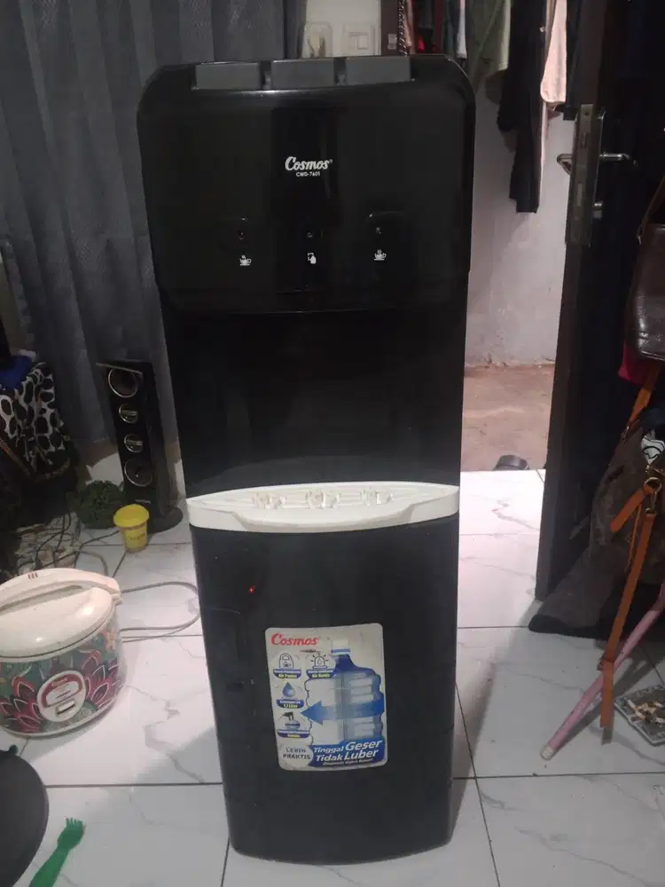 Dispenser Cosmos & mesin cuci AQUA