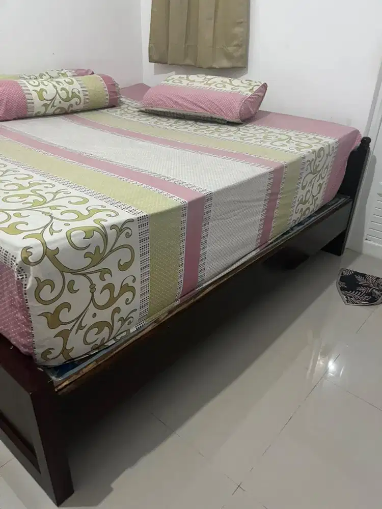 Dipan jati dan kasur