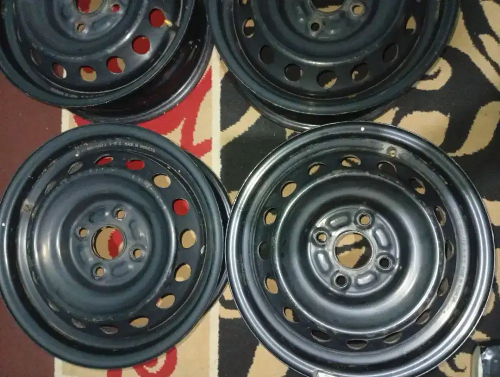 Velg kaleng R14 14 pcd 4/100
