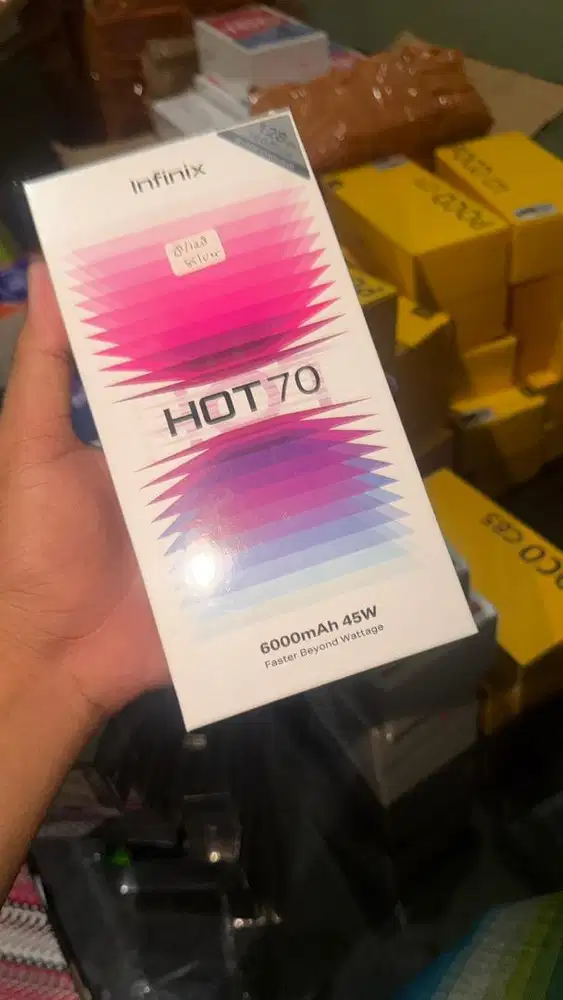 New infinix hot 70 ram8/128 garansi resmi 1 tahun