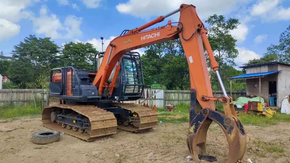 Excavator ZX110-5G th 2024 harga 950jt NEGO