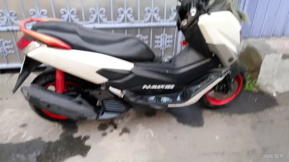 Dijual Yamaha NMAX Putih Velg Merah – Surat Lengkap, Pajak Aktif