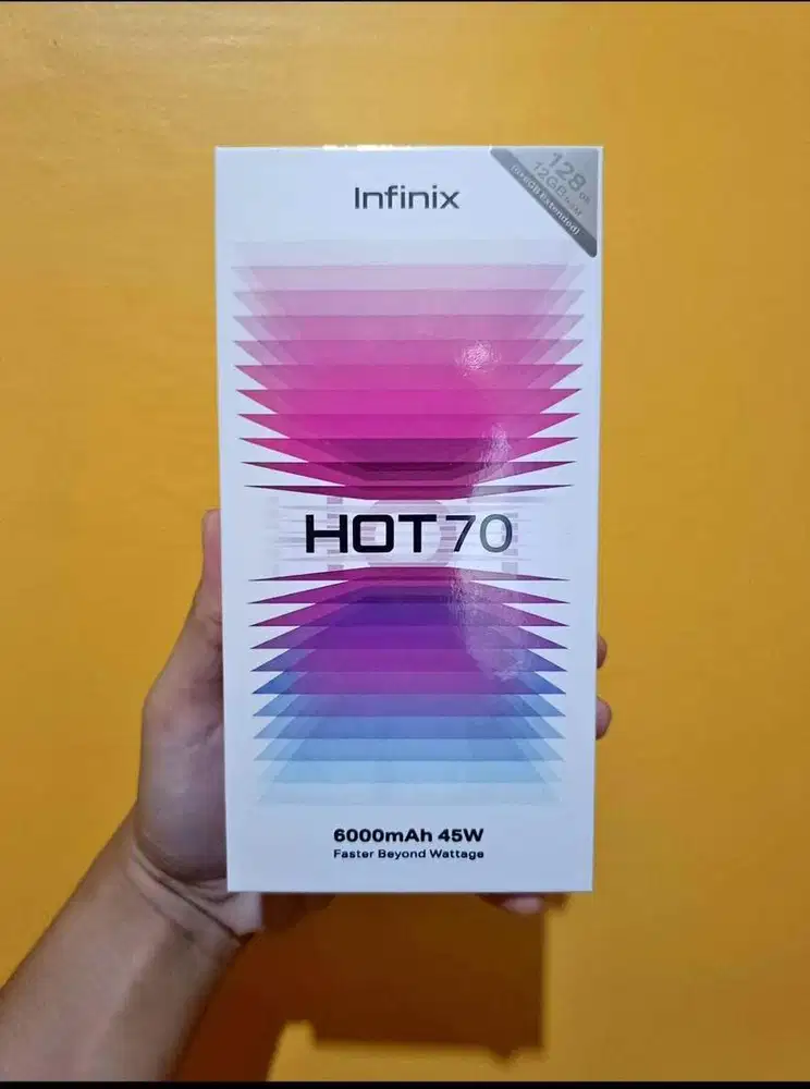 New infinix hot 70 ram4/128 garansi resmi 1 tahun