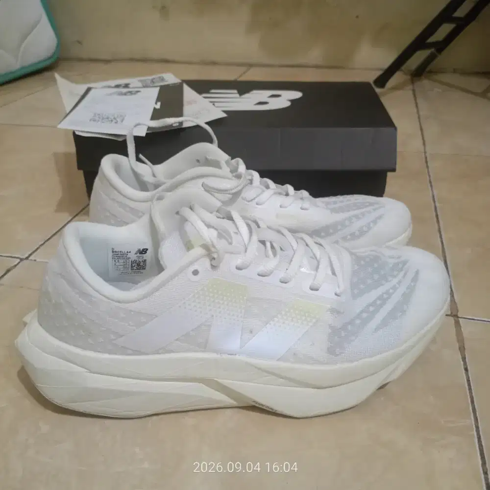 Sepatu enbe fuelcel