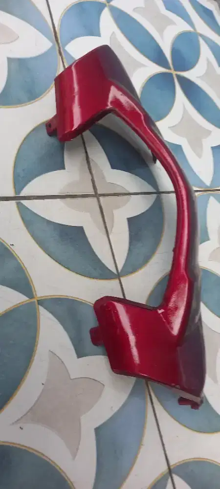 Batok kepala revo absolut warna merah maru