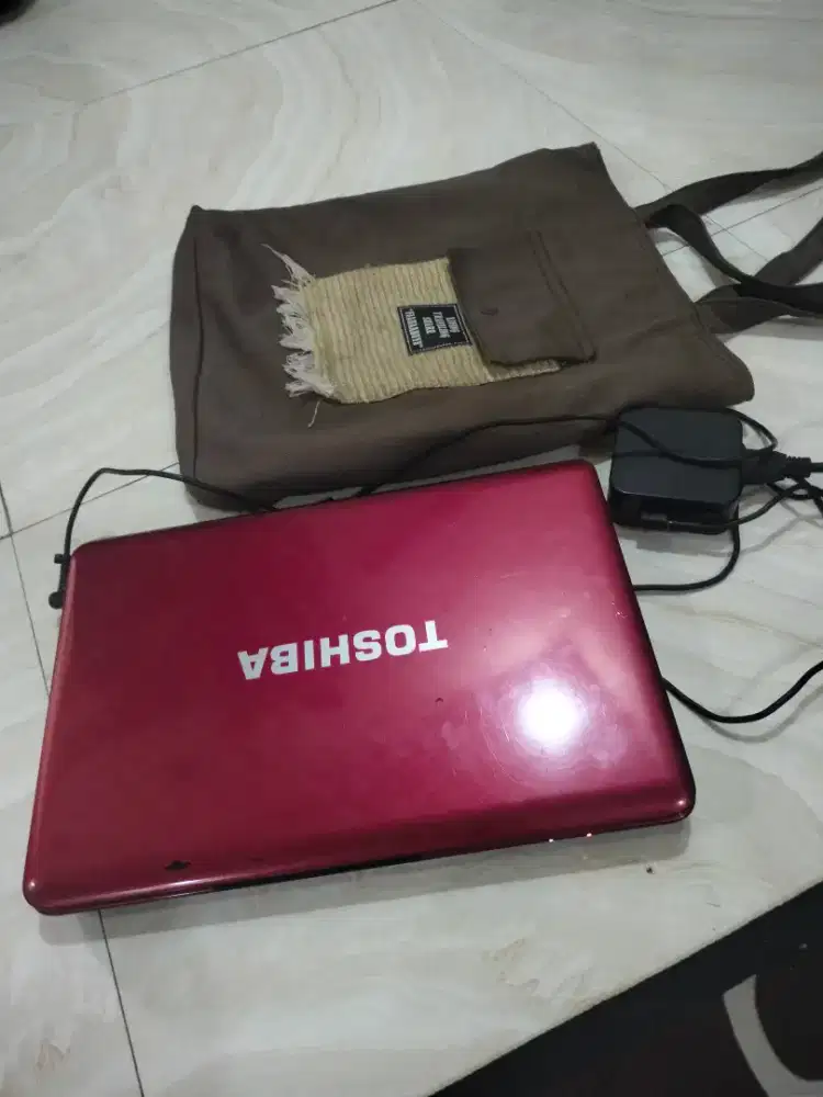 Toshiba L735(14)cor i3-2330M,(320/4gb) cuman batt drop tapi normal
