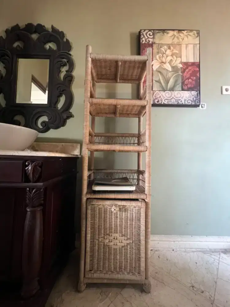 Rak Rotan Tingkat Kamar Mandi + Keranjang Hamper Laundry