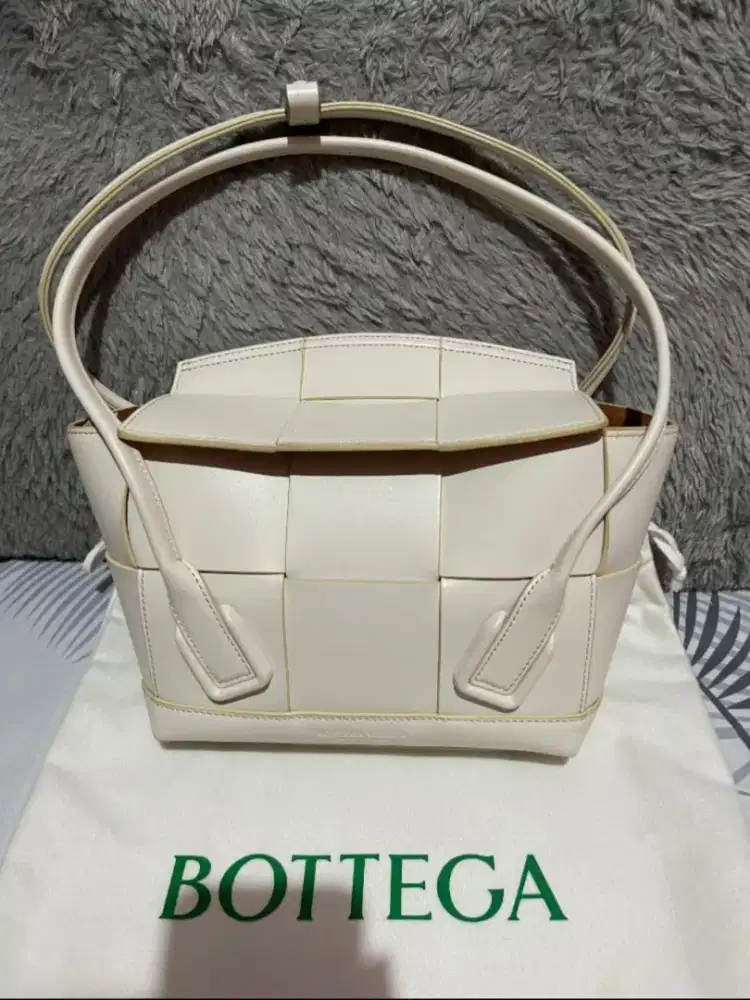 Tas bottega veneta arco bag mini authentic bekas preloved