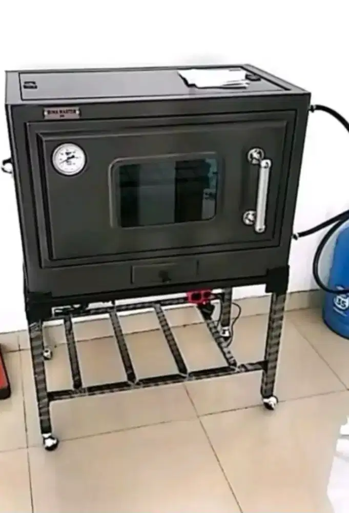Oven gas (kondisi masih bagus 90%)