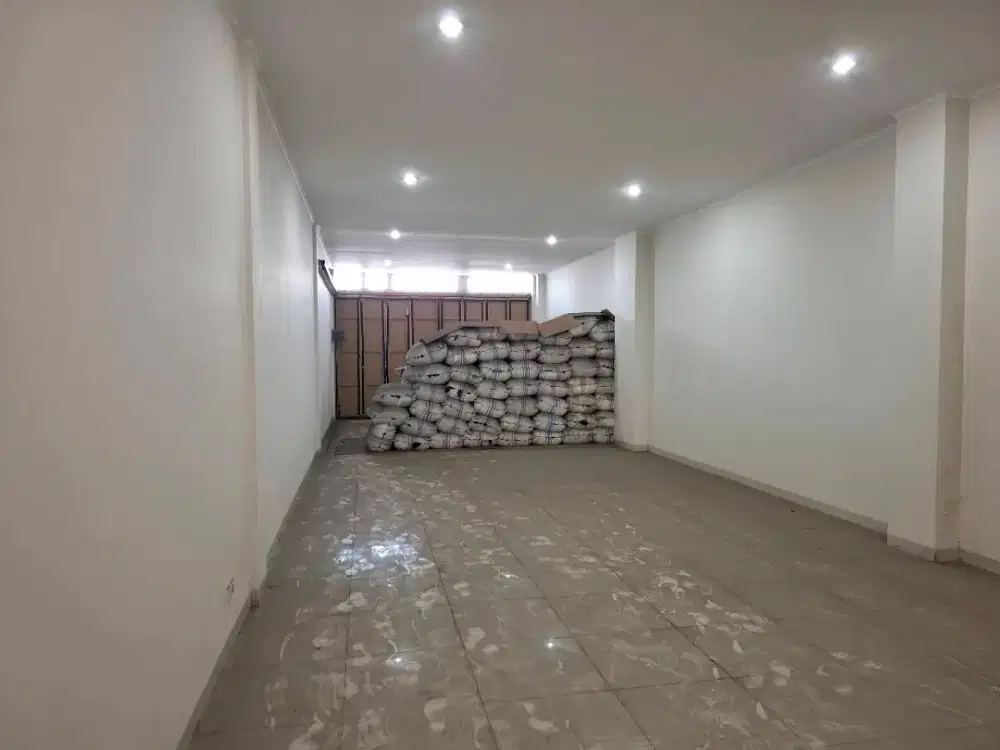 Disewakan ruko 3.5lt Jl. Otista-Bandung