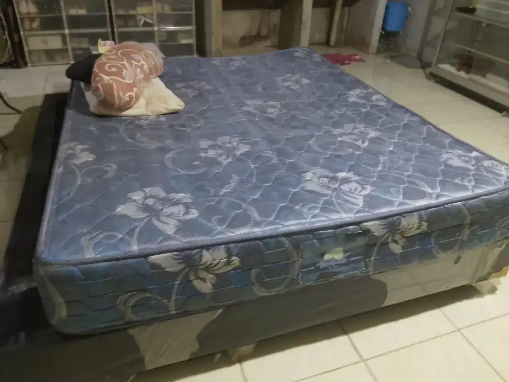 Kasur bekas nomor 2