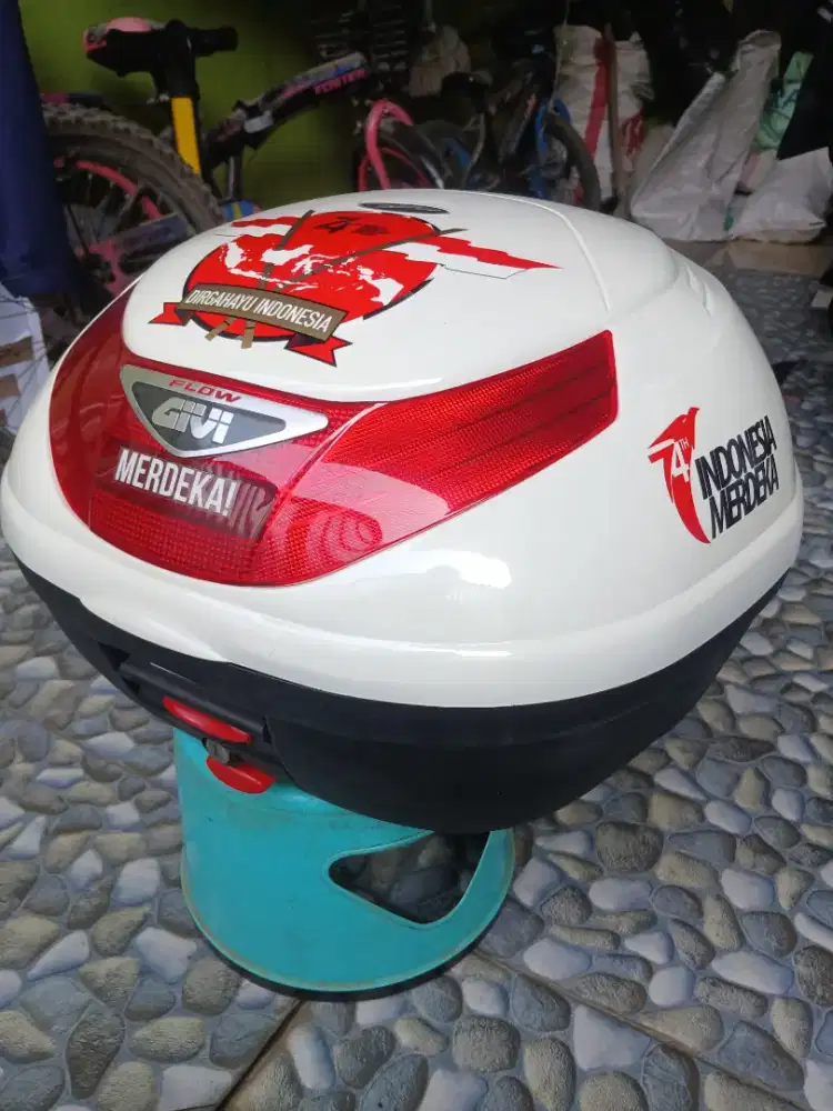 Givi Merdeka Box