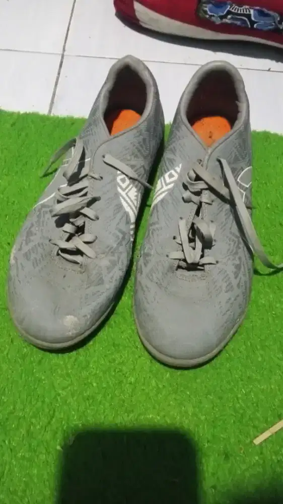 Bu, jual sepatu ortus