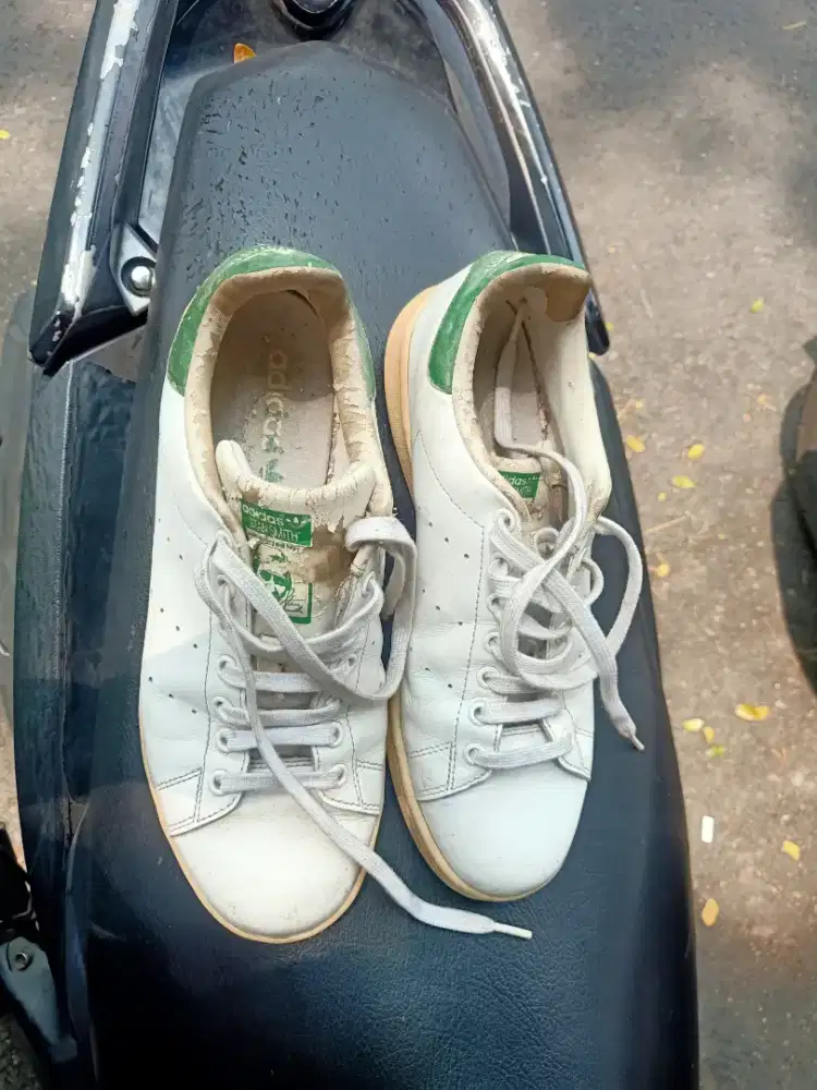 Sepatu adidas stansmith size 43