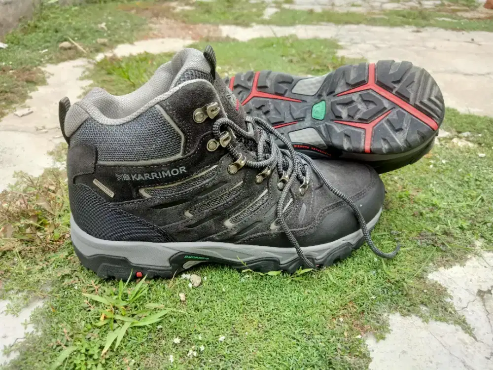 Sepatu hiking Karrimor size 43 black