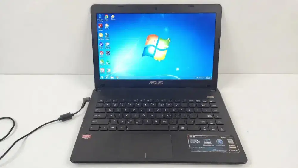 Laptop ASUS 11.6 AMD E2 RAM 2GB - Normal Lancar