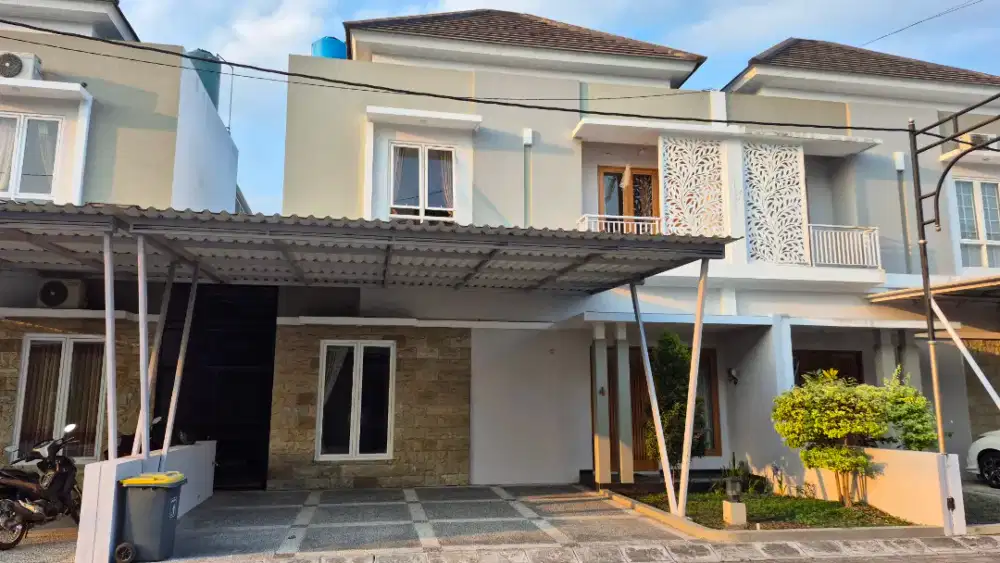 Disewakan 2unit rumah 2lantai 3KT 3KM