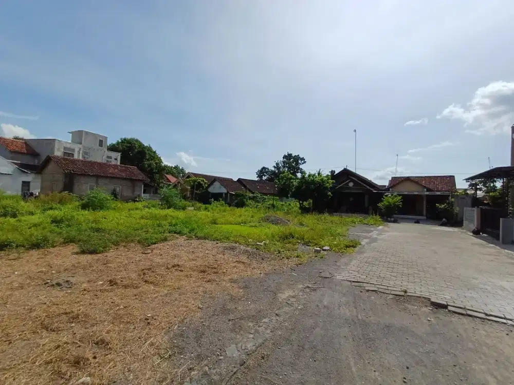 Tanah Luas Siap AJB di Area Maguwoharjo, 3 Menit Jl. Laksda Adisucipto, Sleman