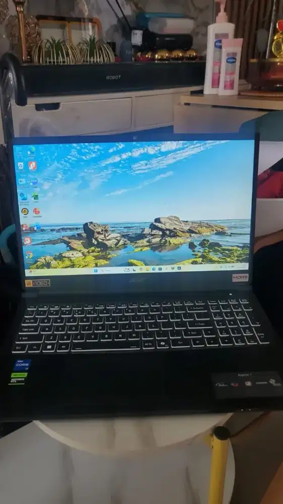 Acer aspire 7 A715