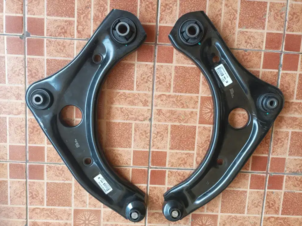Lower Arm Sayap Nissan March Datsun Go Bensco
